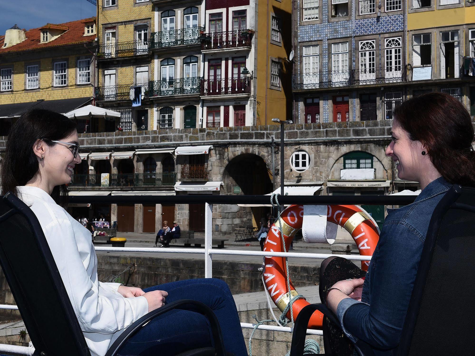 Invicta Ribeira Boat Hotel Porto Luaran gambar